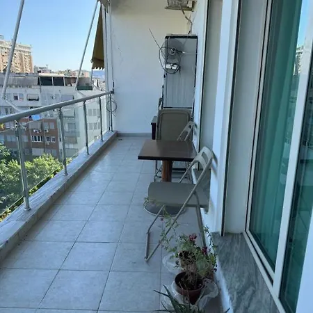 New Boulevard Hosted By Endrit & Adela Appartement