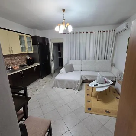Appartement New Boulevard Hosted By Endrit & Adela Tirana